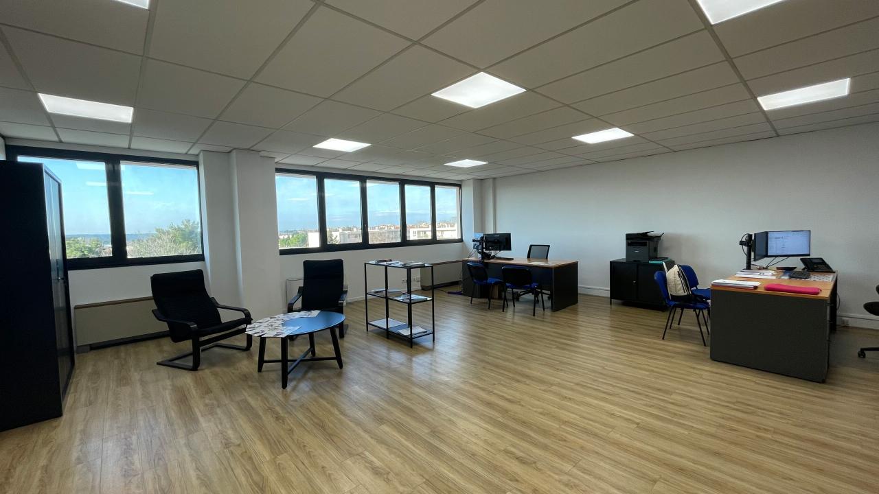 Bureau Aix-en-Provence 39m² Location bureau Aix-en-Provence Bouches-du-Rhône OLBUR2529905 1